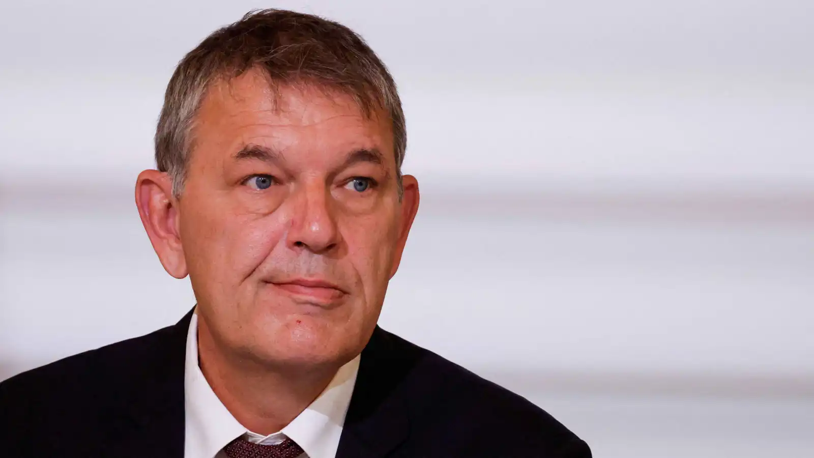 توزيع المساعدات ليس عمل "المرتزقة".. مفوض "أونروا" ينتقد "غزة الإنسانية"