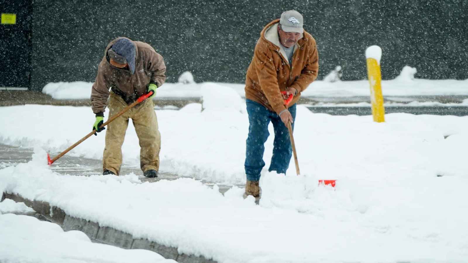 موجة ثلوج تجتاح نيومكسيكو وكولورادو (فيديو)