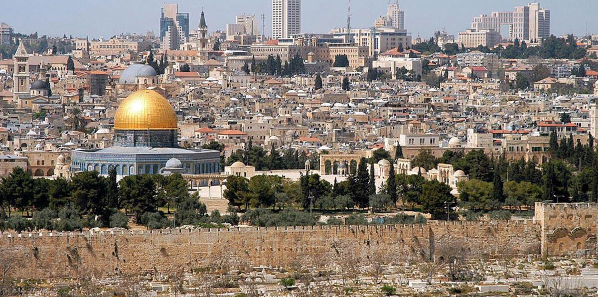 في حرب إسرائيل الديمغرافية.. آلاف الفلسطينيين يفقدون إقاماتهم في القدس