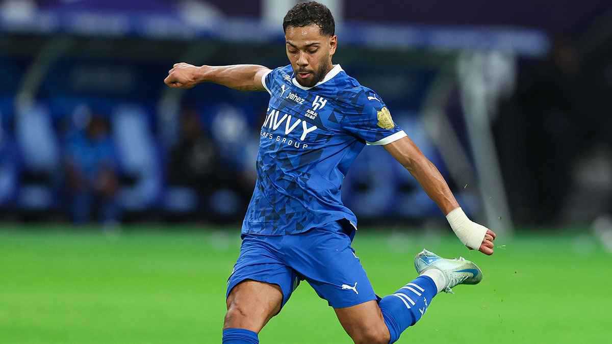 قانوني يرعب الهلال السعودي بشأن أزمة رينان لودي