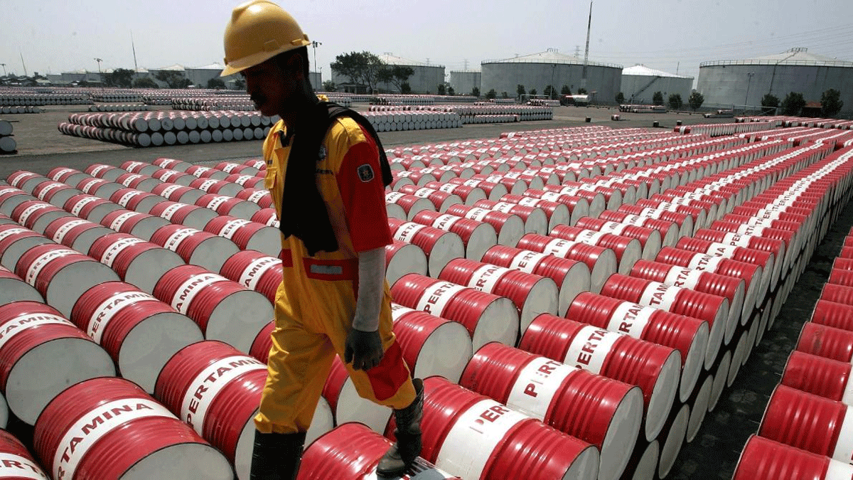 النفط يهبط 3% مع تنامي المخاوف على الطلب من تزايد إصابات فيروس كورونا‎