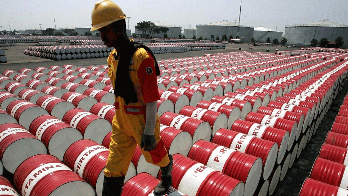 النفط يهبط 3% مع تنامي المخاوف على الطلب من تزايد إصابات فيروس كورونا‎