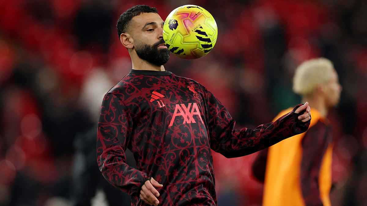 أفضل تعويض لبنزيما.. كونسيساو يطلب محمد صلاح 