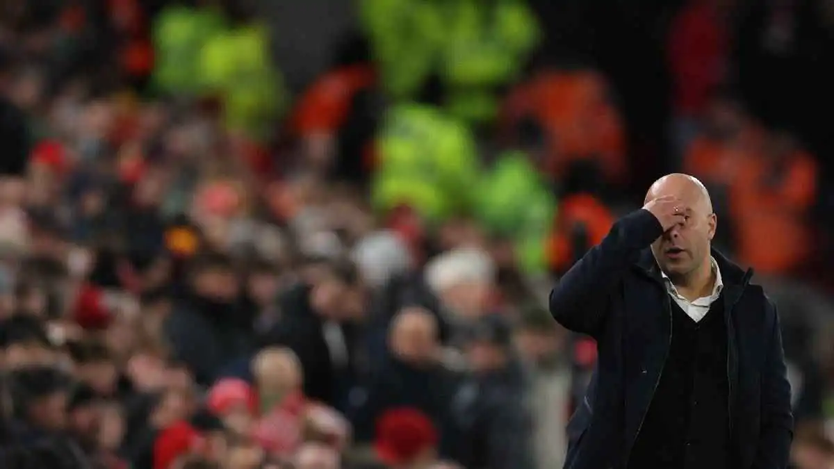 بعد رباعية آيندهوفن.. مفاجأة جديدة بشأن مستقبل سلوت مع ليفربول