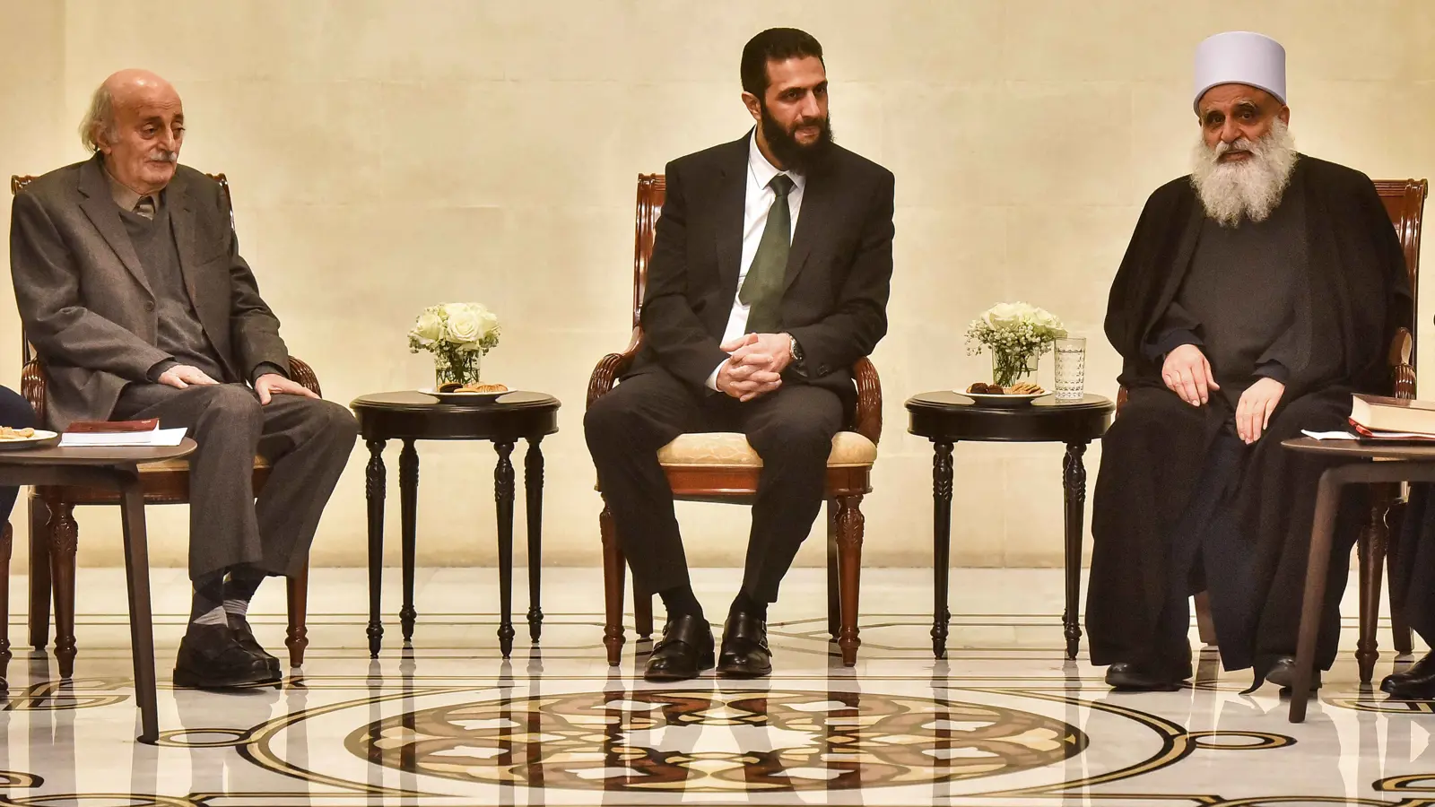 سلمها للجولاني.. "شيخ عقل الدروز" يكشف عن "ورقة تطلعات" بشأن سوريا