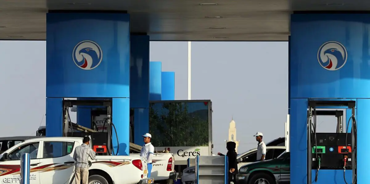 الإمارات تخفض أسعار البنزين وترفع الديزل الشهر القادم‎