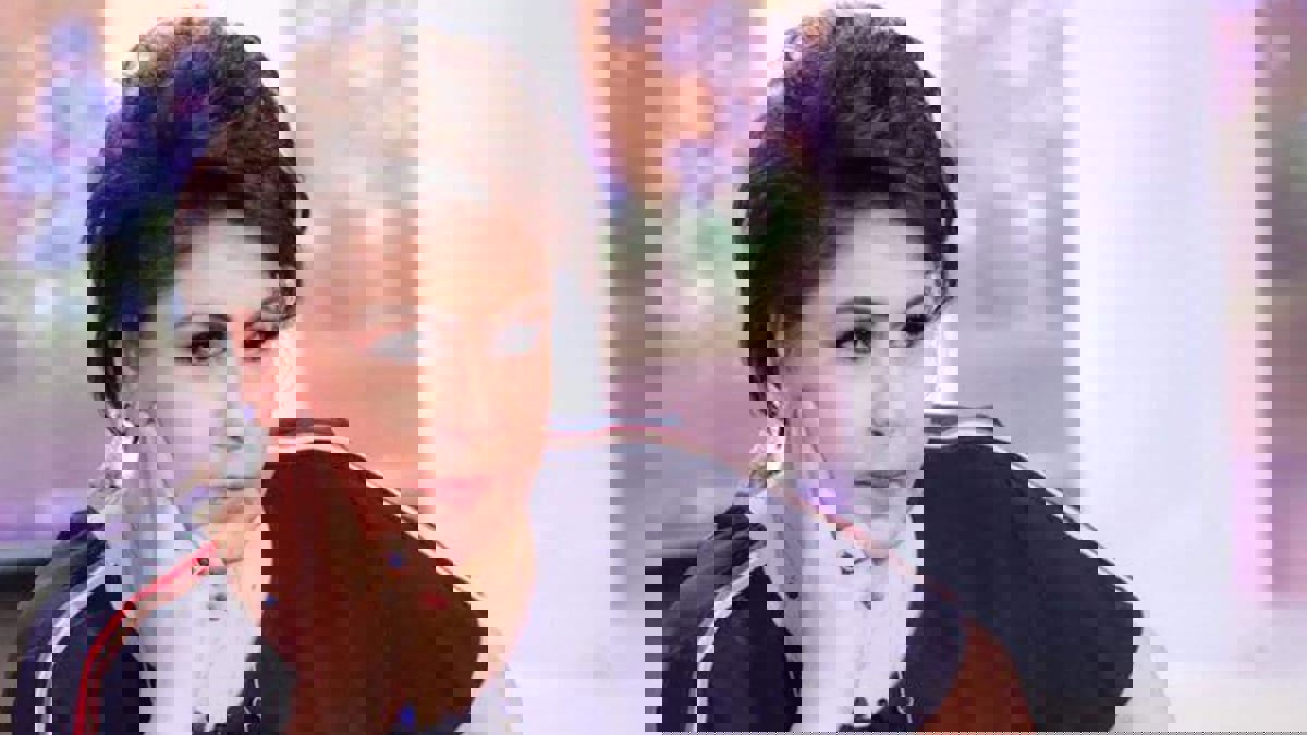 فجر السعيد تحتفل بخسارة صفاء الهاشم مقعدها بمجلس الأمة الكويتي (فيديو)