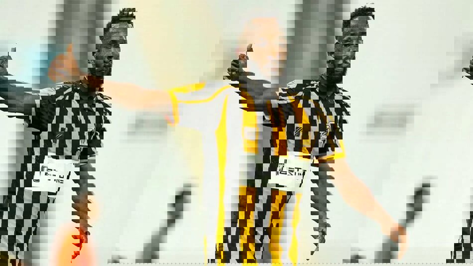 مرض وراثي.. وكيل فهد المولد يكشف سبب تخفيض عقوبة اللاعب وموعد حسم مستقبله