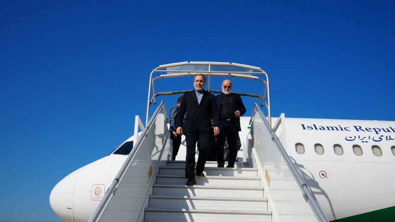 "طهران منشغلة".. خبراء إيرانيون يستبعدون انتخاب رئيس للبنان في ظل الحرب