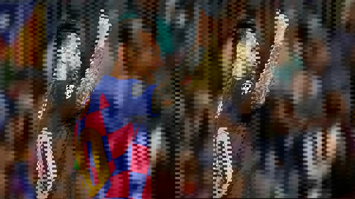 لم تره من قبل.. شاهد كيف قام ميسي بدور المدرب خلال مباراة برشلونة وإنتر (فيديو)