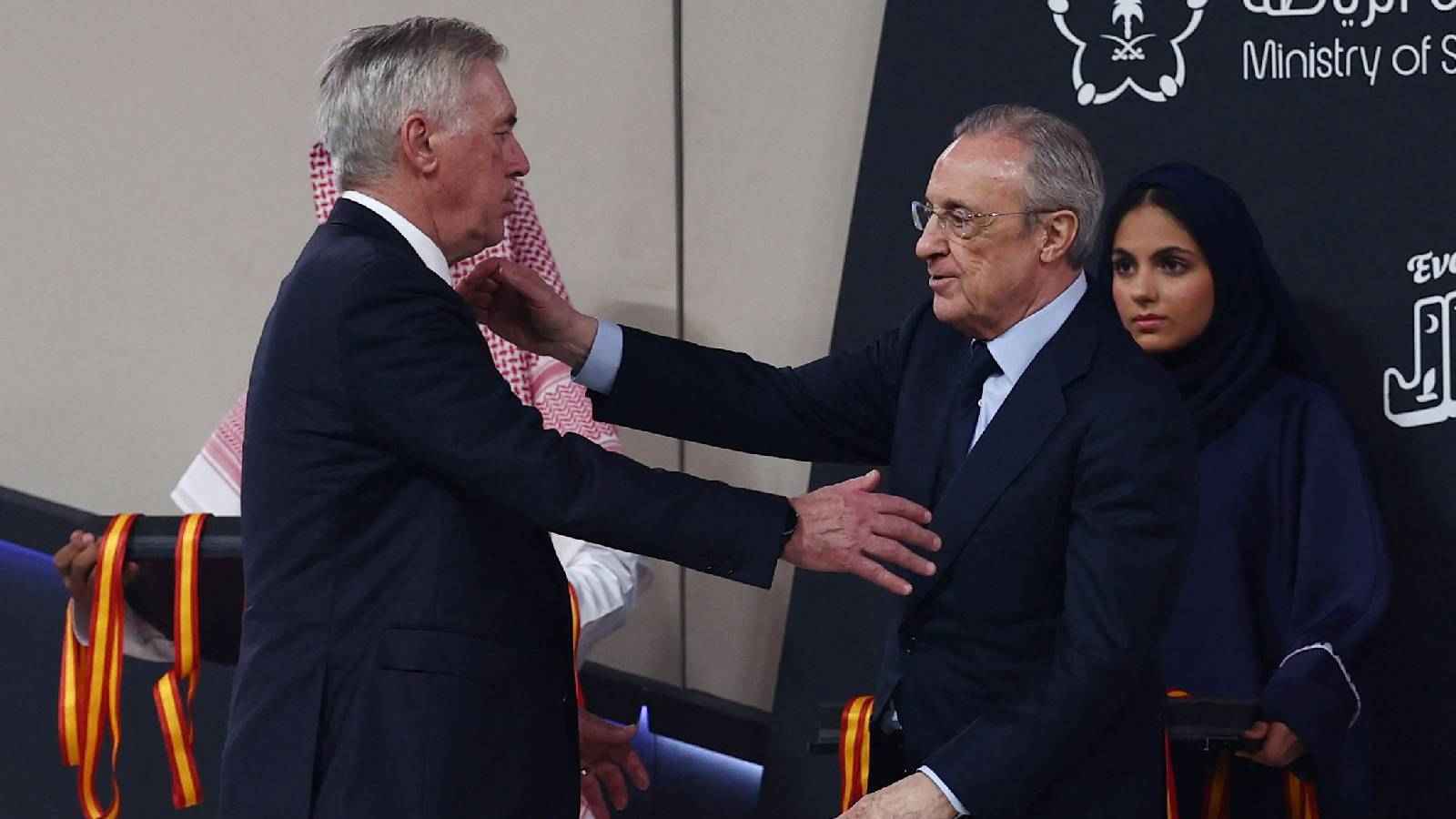 رد فعل تاريخي من رئيس ريال مدريد بعد الخسارة المذلة أمام برشلونة (فيديو)