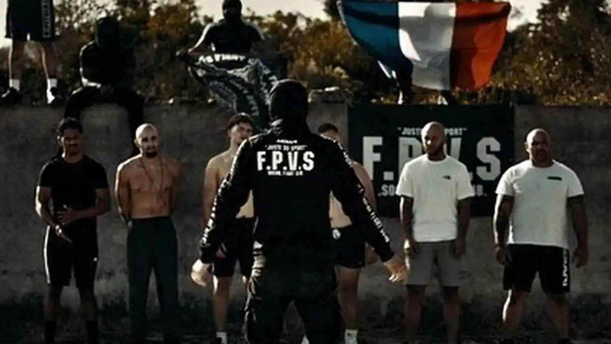 "فري فايت".. بوابة مظلمة لليمين المتطرف على منصات التواصل