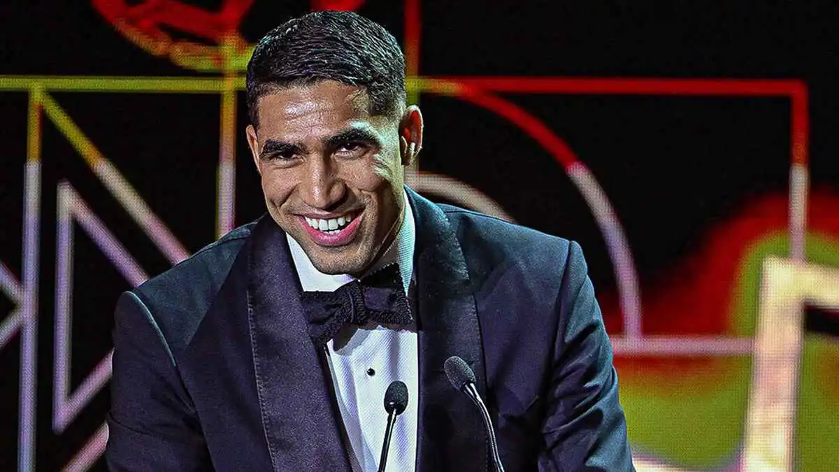 4 أشياء حسمت المعركة.. كيف انتزع حكيمي جائزة أفضل لاعب من صلاح؟