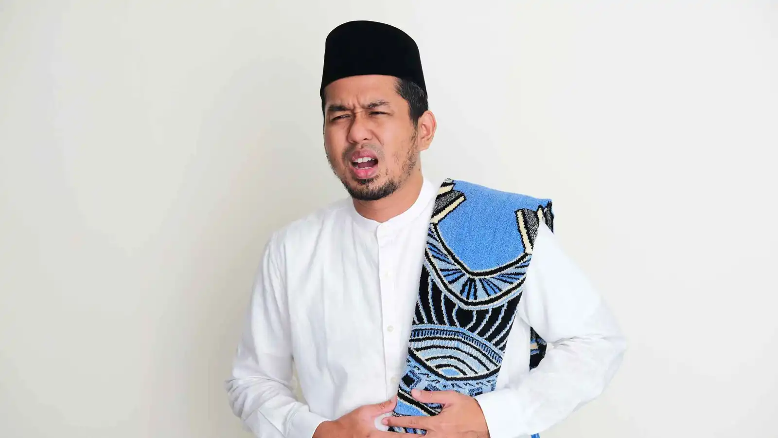 كيف تتجنب الانتفاخ وعسر الهضم في رمضان؟