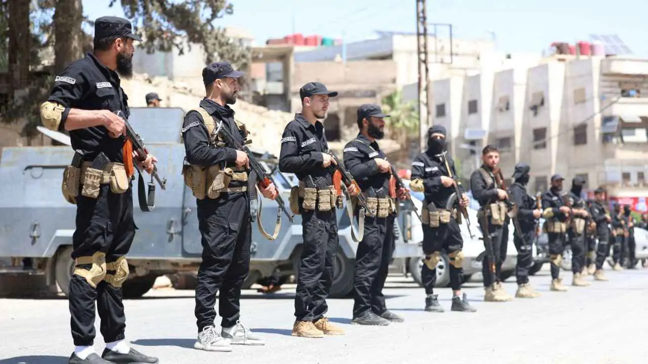 الداخلية السورية تلوّح باستخدام القوة لفرض الأمن في السويداء