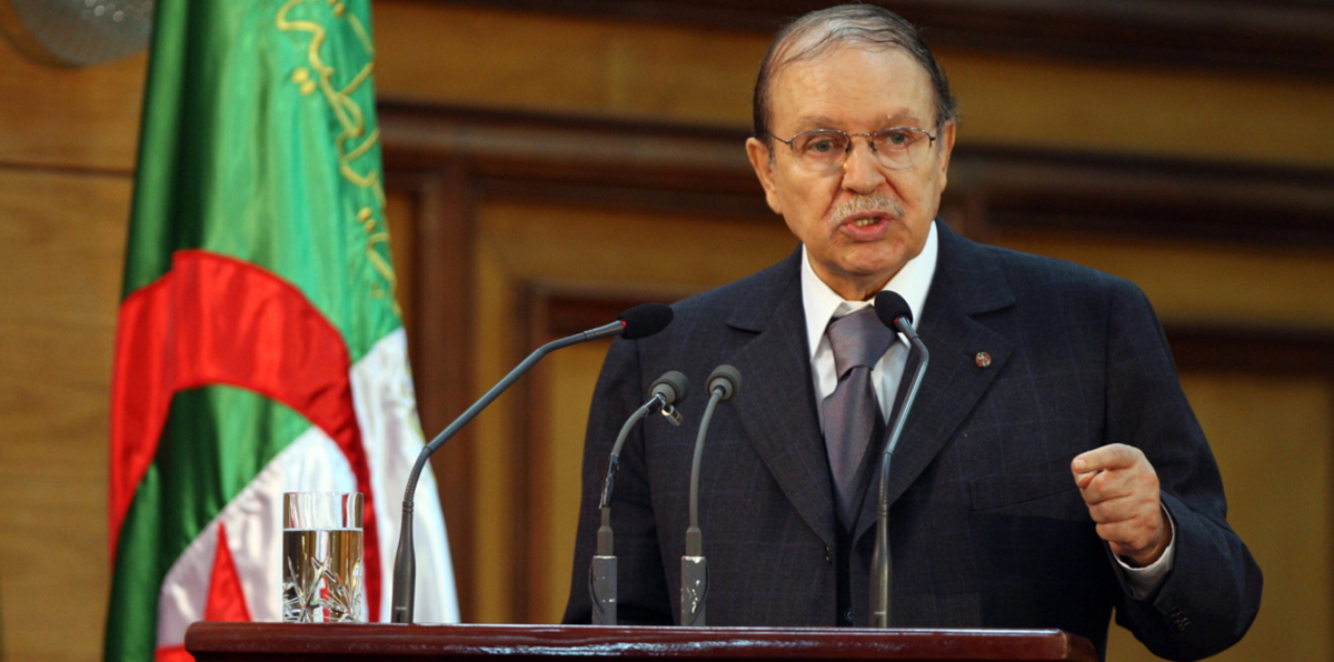 بوتفليقة يرقبُ زيارة ماكرون لتحريك التعاون بين الجزائر وفرنسا