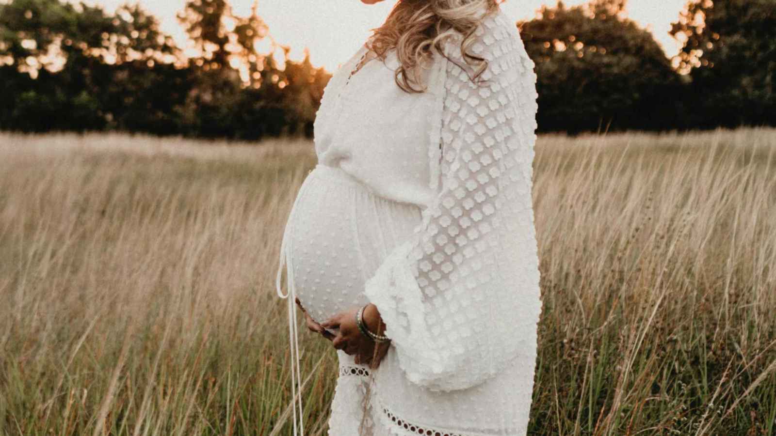 لماذا يتغير حجم بطن الحامل بين الصباح والمساء؟