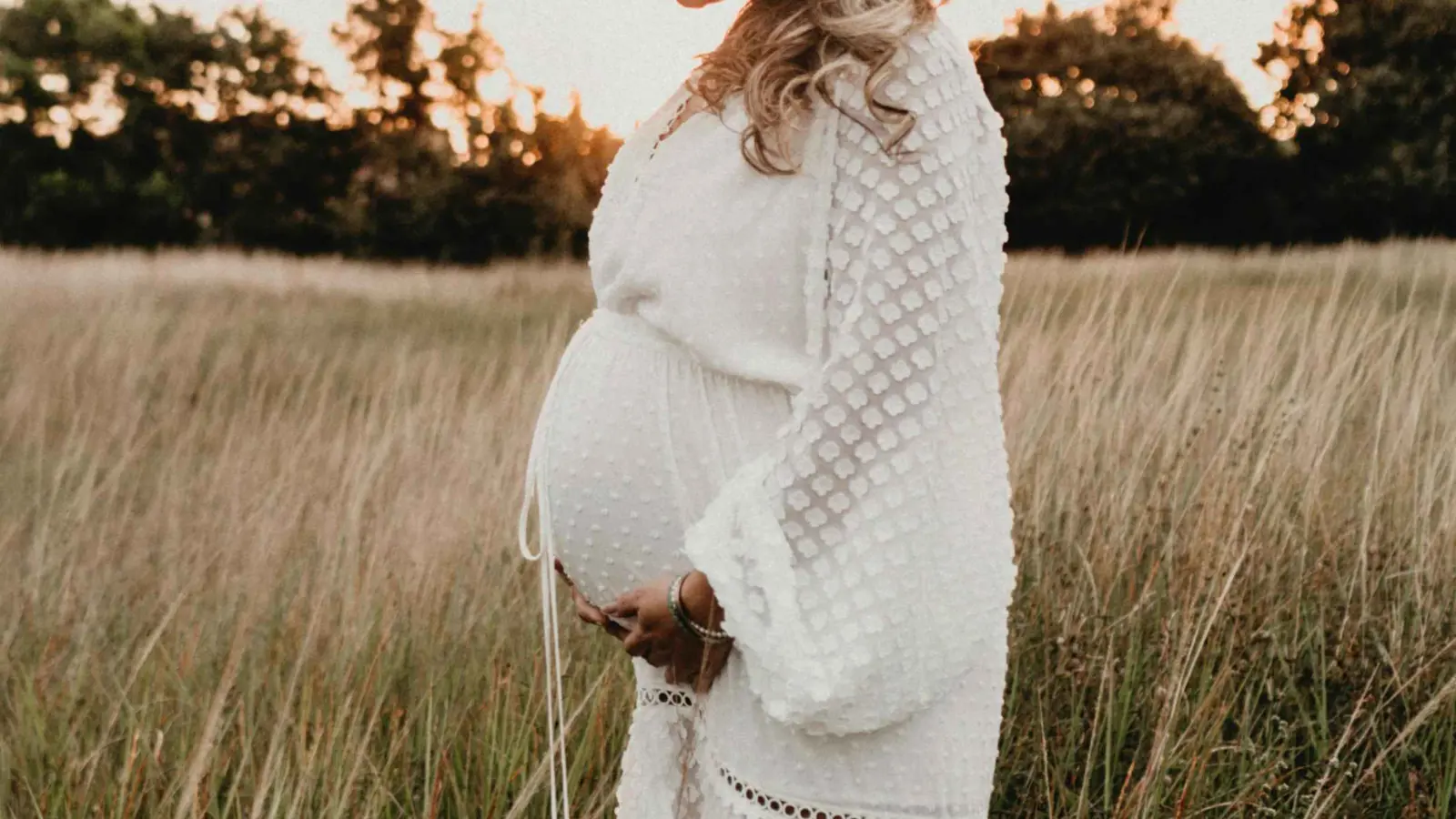 لماذا يتغير حجم بطن الحامل بين الصباح والمساء؟