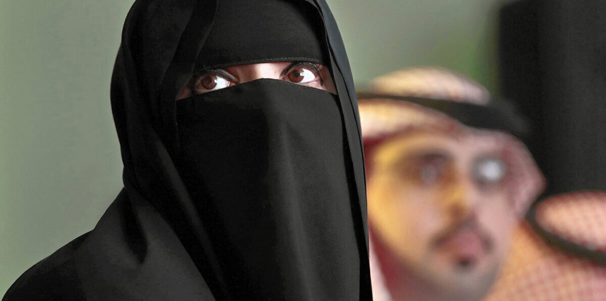 بعد يارا رشيد.. محامية متدربة تكشف تعرضها للتحرش بمكتب في السعودية (فيديو)