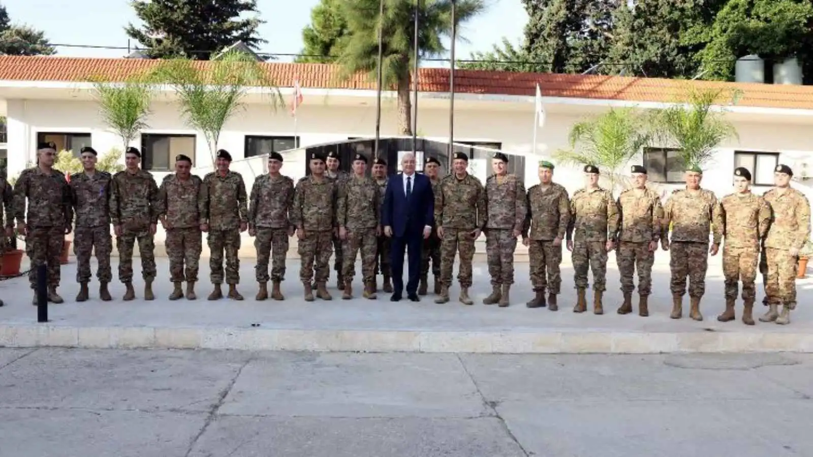 عون من "جنوب الليطاني": الجيش يدافع عن الجميع رغم التجريح والتشكيك