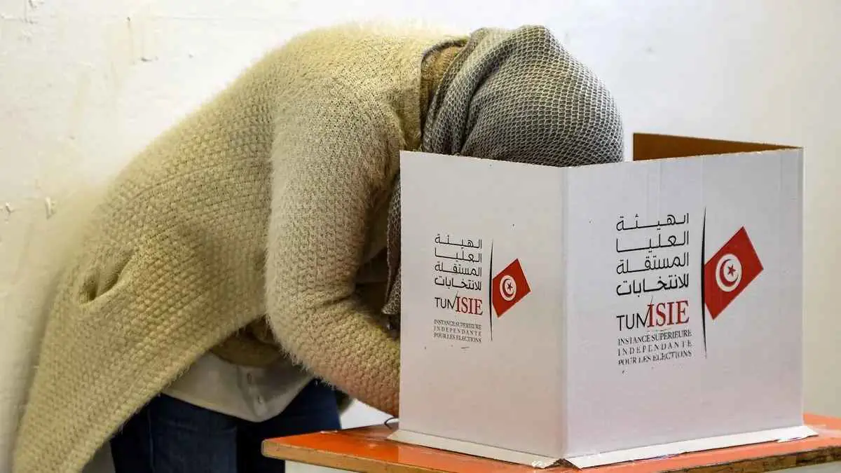 تونس.. استبعاد مرشحين عن السباق الرئاسي يثير انتقادات