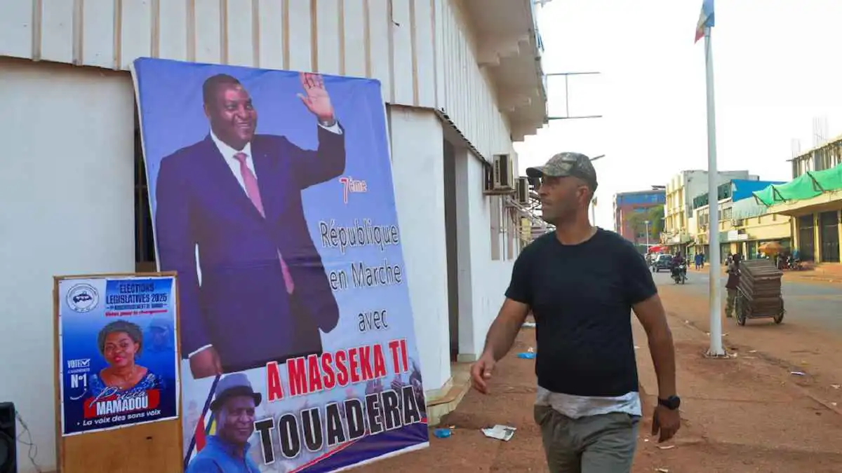 نتائج أولية.. فوز رئيس جمهورية أفريقيا الوسطى تواديرا بولاية ثالثة