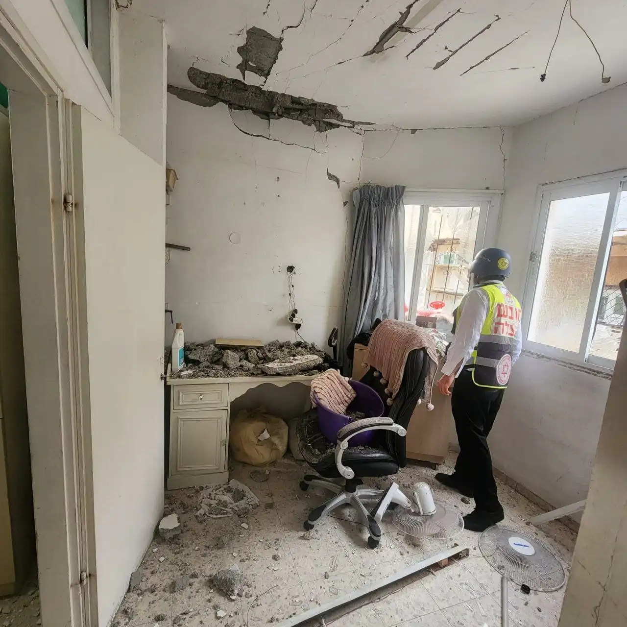 موقع سقوط شظايا صاروخ