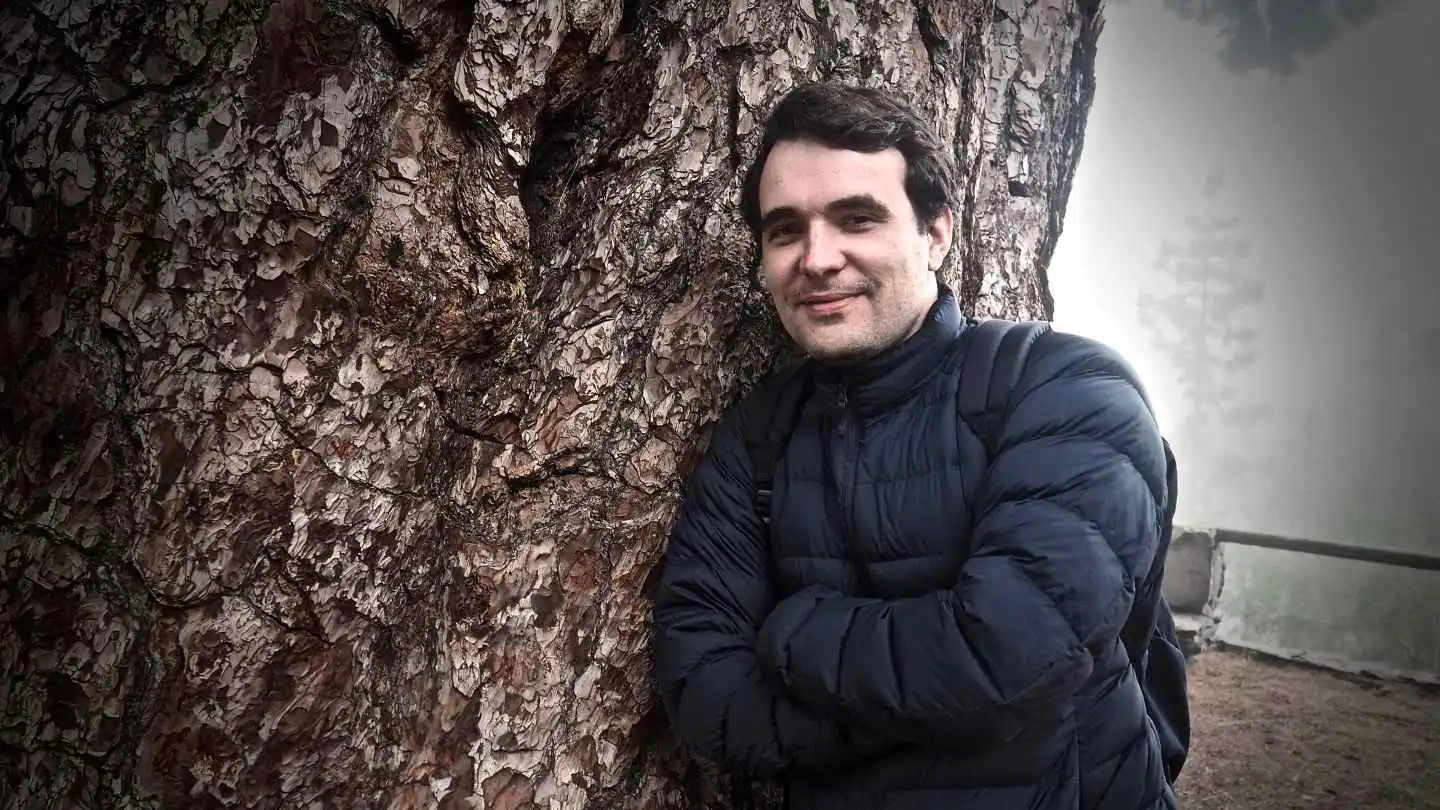 بتهمة "الإشادة بالإرهاب".. القضاء الجزائري يؤيد سجن صحفي فرنسي 7 سنوات