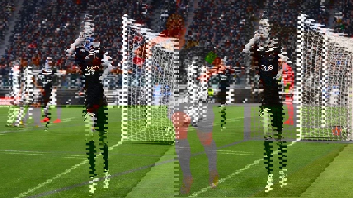 موندو ديبورتيفو: دي ليخت اختار باريس سان جيرمان