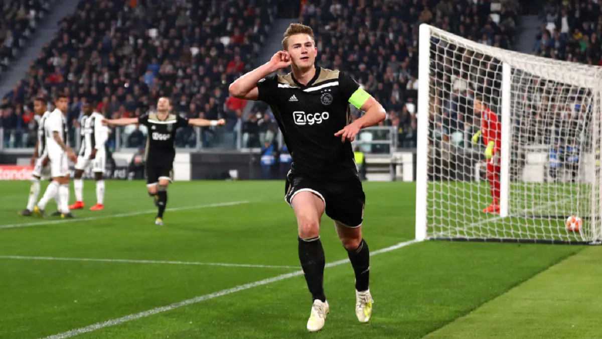 موندو ديبورتيفو: دي ليخت اختار باريس سان جيرمان