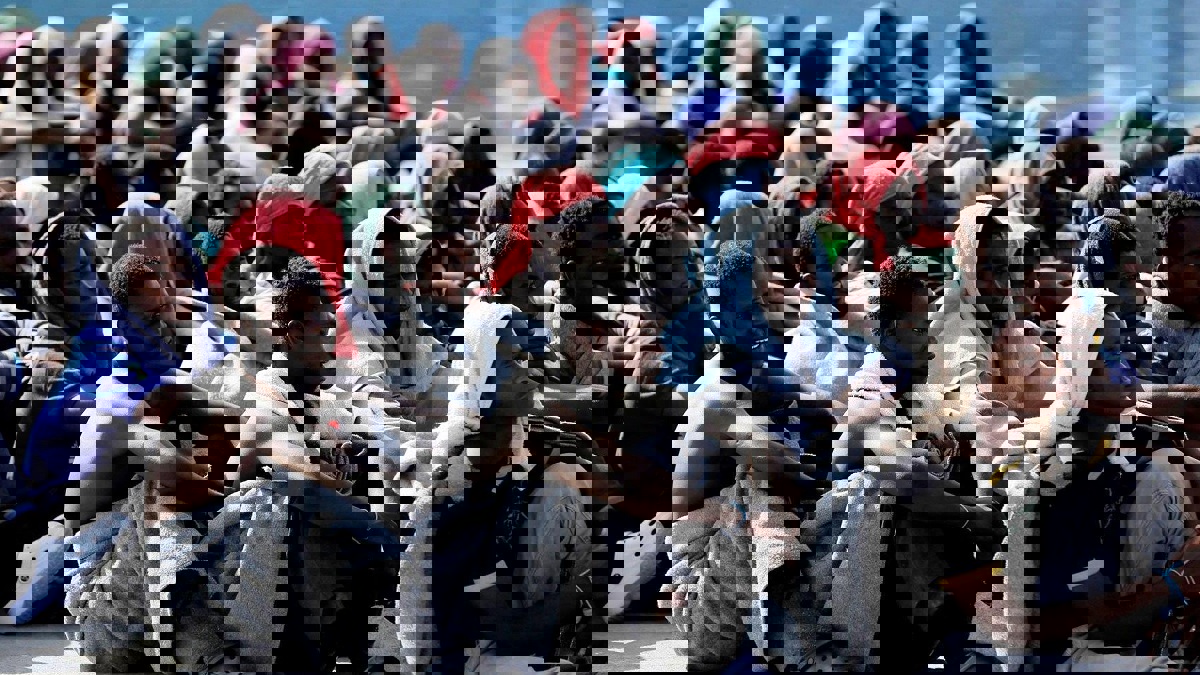 خفر السواحل الموريتاني يوقف 140 مهاجرًا غير شرعي قبالة شواطئ البلاد