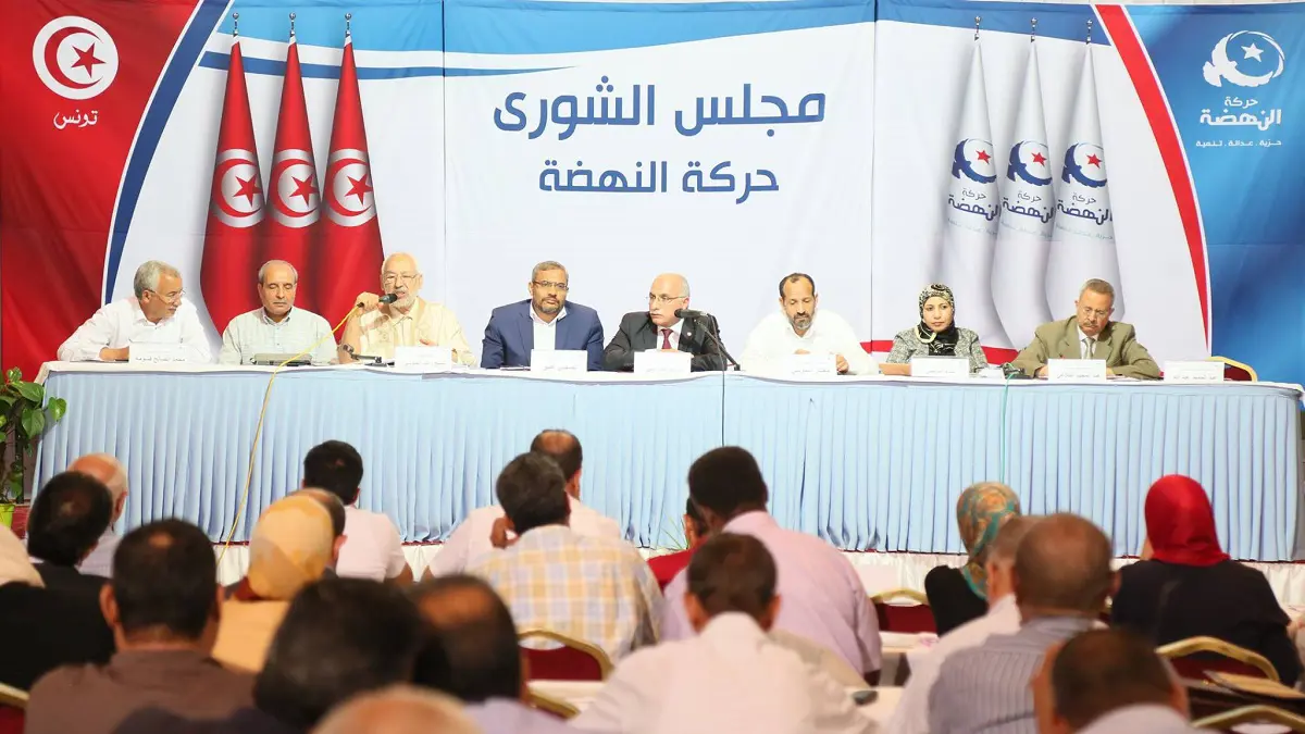 تونس.. لماذا يقفز رجال الغنوشي من قارب "النهضة"؟