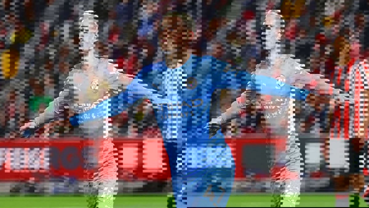 ذا صن: مانشستر سيتي يضاعف راتب فيل فودين 3 مرات لتجديد عقده