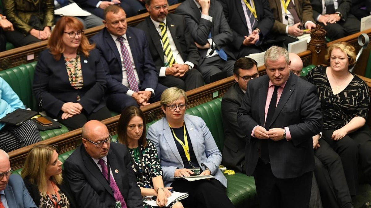 حزبان بريطانيان سيسعيان للدفع بإجراء انتخابات في 9 ديسمبر