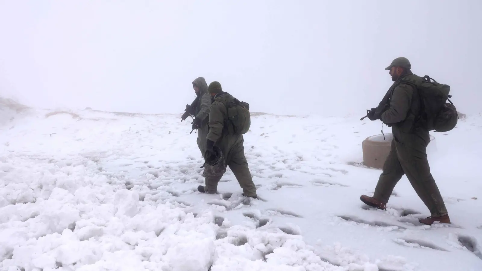 لخنق دمشق والبقاع.. هل تخطط إسرائيل للسيطرة الكاملة على جبل الشيخ؟