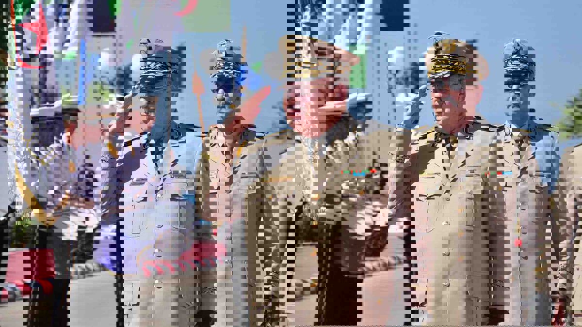 قائد الأركان الجزائري: واثقون من قدرة شعبنا على تجاوز المحنة ودحر التدخل الأجنبي (فيديو)