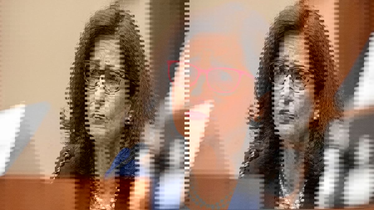 ناهضت انتفاضة الطلّاب.. تصويت بحجب الثقة من رئيسة جامعة كولومبيا