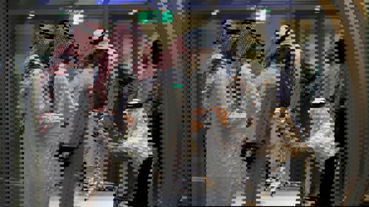 السعودية تمضي في توطين آلاف الوظائف