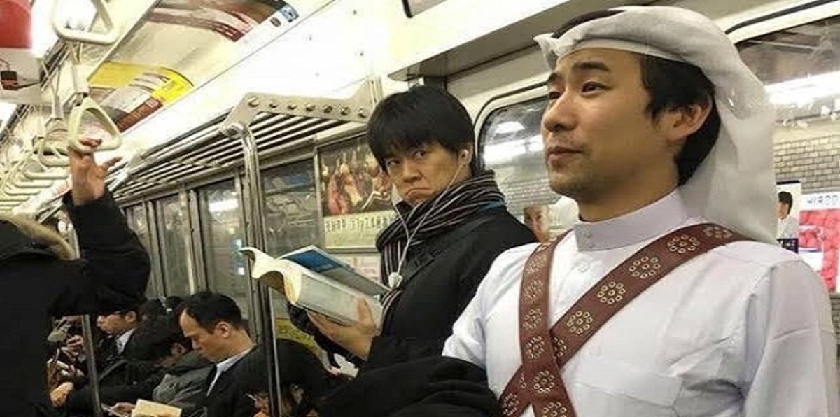 الياباني العاشق للسعودية يحتفل على طريقته بزيارة محمد بن سلمان "صور"