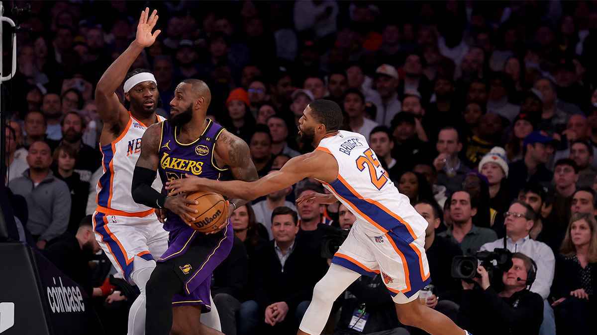 NBA.. ليبرون جيمس يقود ليكرز للفوز على نيكس بدوري السلة الأمريكي