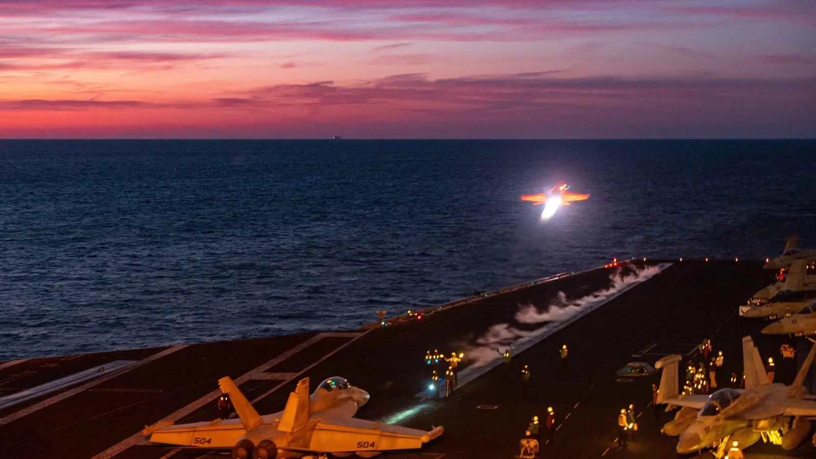 اليمن.. الطيران الأمريكي يشن 5 غارات على شمال صنعاء