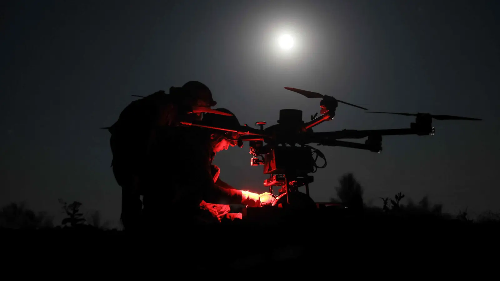 أججتها النزاعات الأخيرة.. لماذا تخسر واشنطن "حرب المسيّرات"؟