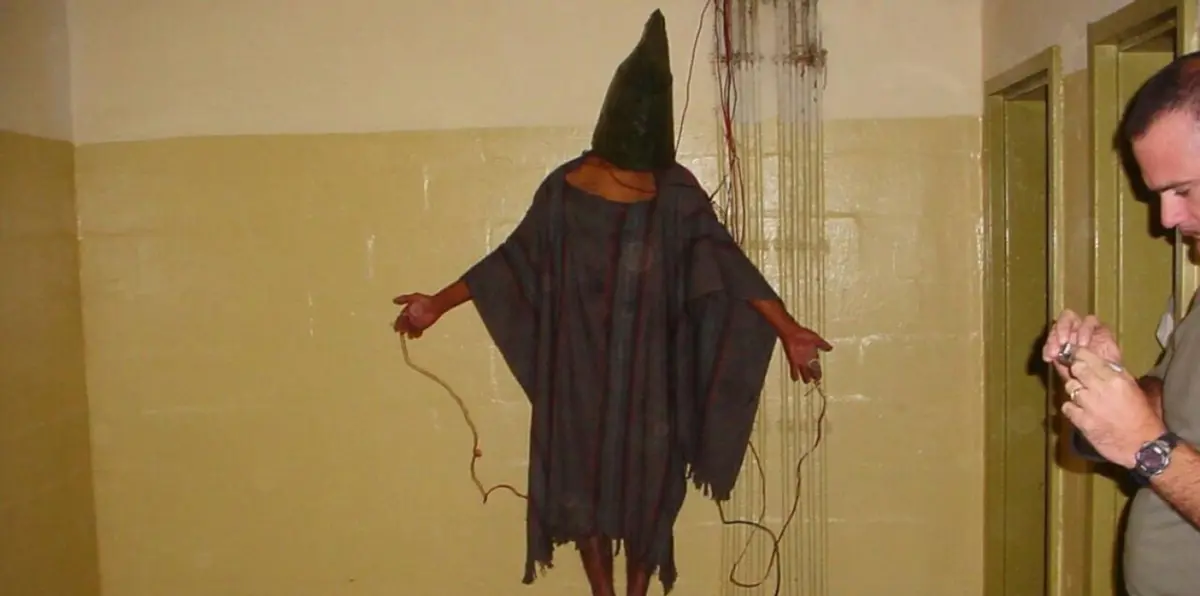 "أبو غريب".. وتسألون عن مصدر الإرهاب