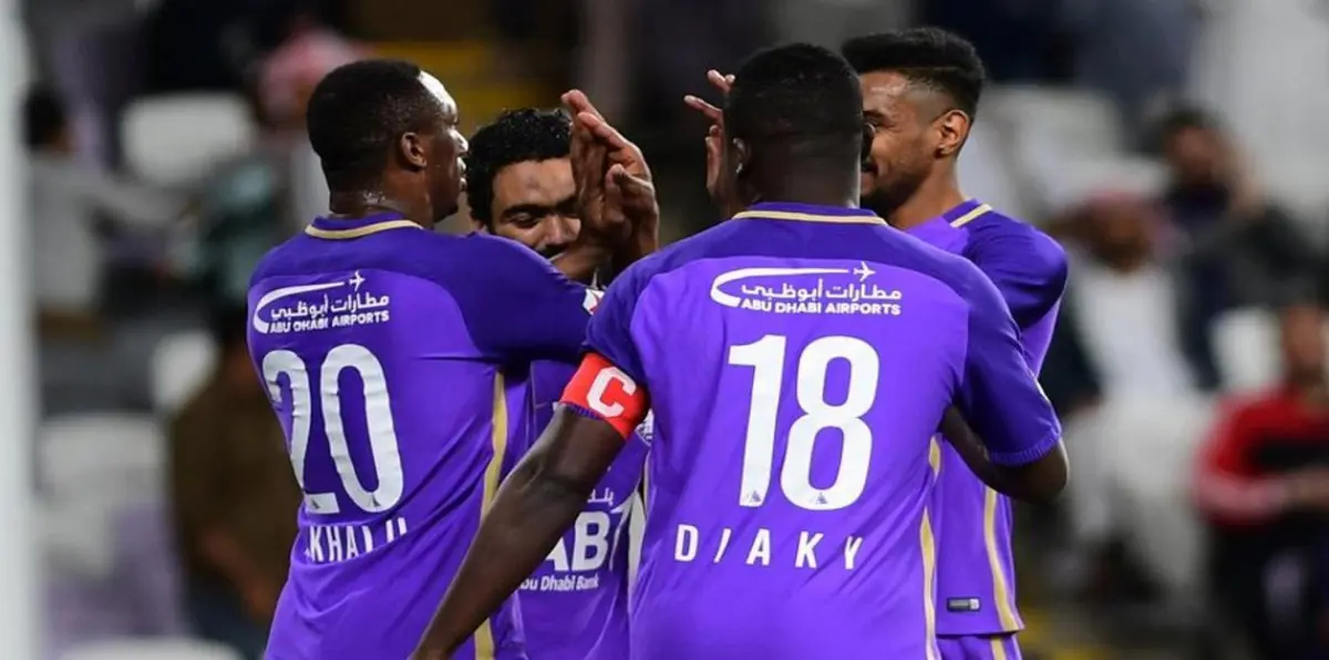 لاعبو نادي العين الإماراتي يتضامنون مع عموري بهذه الطريقة (فيديو)