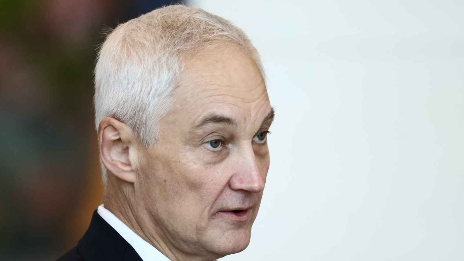 رغم التحذيرات الأمريكية.. وزير الدفاع الروسي يصل كوريا الشمالية