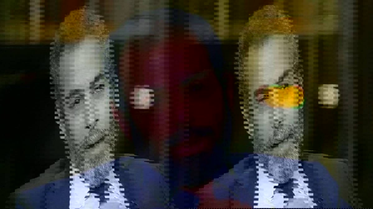 انقسام حول انفعال أحمد عبد العزيز في عزاء شيرين سيف النصر (فيديو)