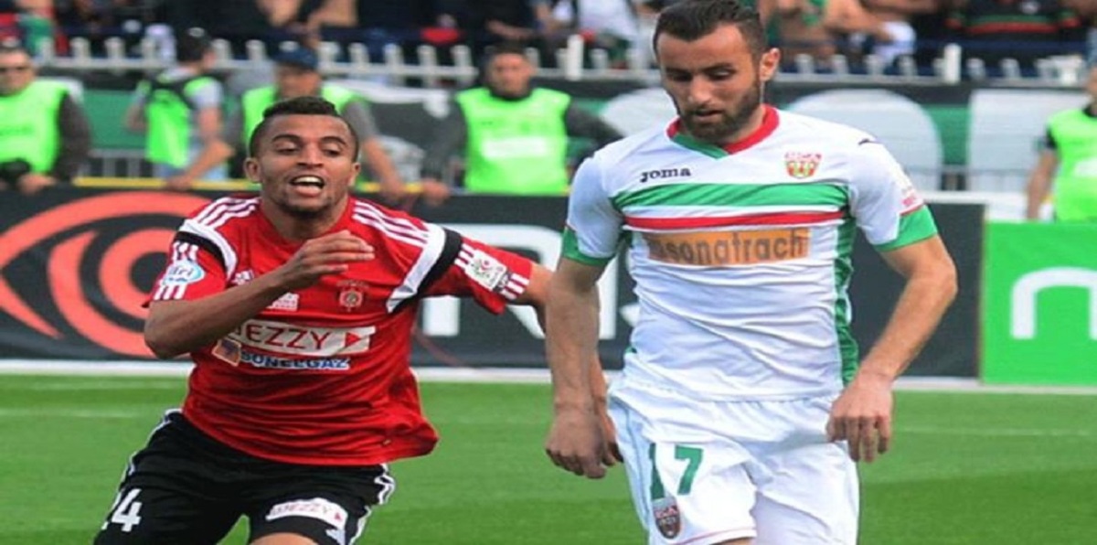 نادي الزمالك المصري يعرض مليون يورو لضم محمد بن خماسة لاعب اتحاد العاصمة الجزائري
