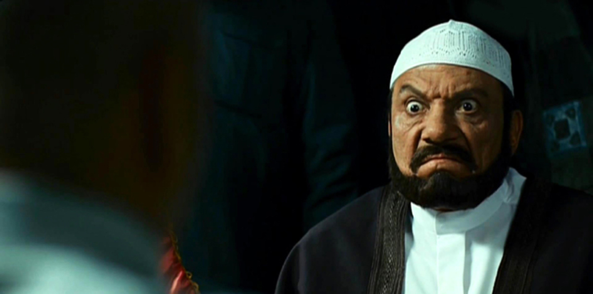 عبر "إرم نيوز".. عادل إمام يعلّق على تفجير الكنيسة المصرية