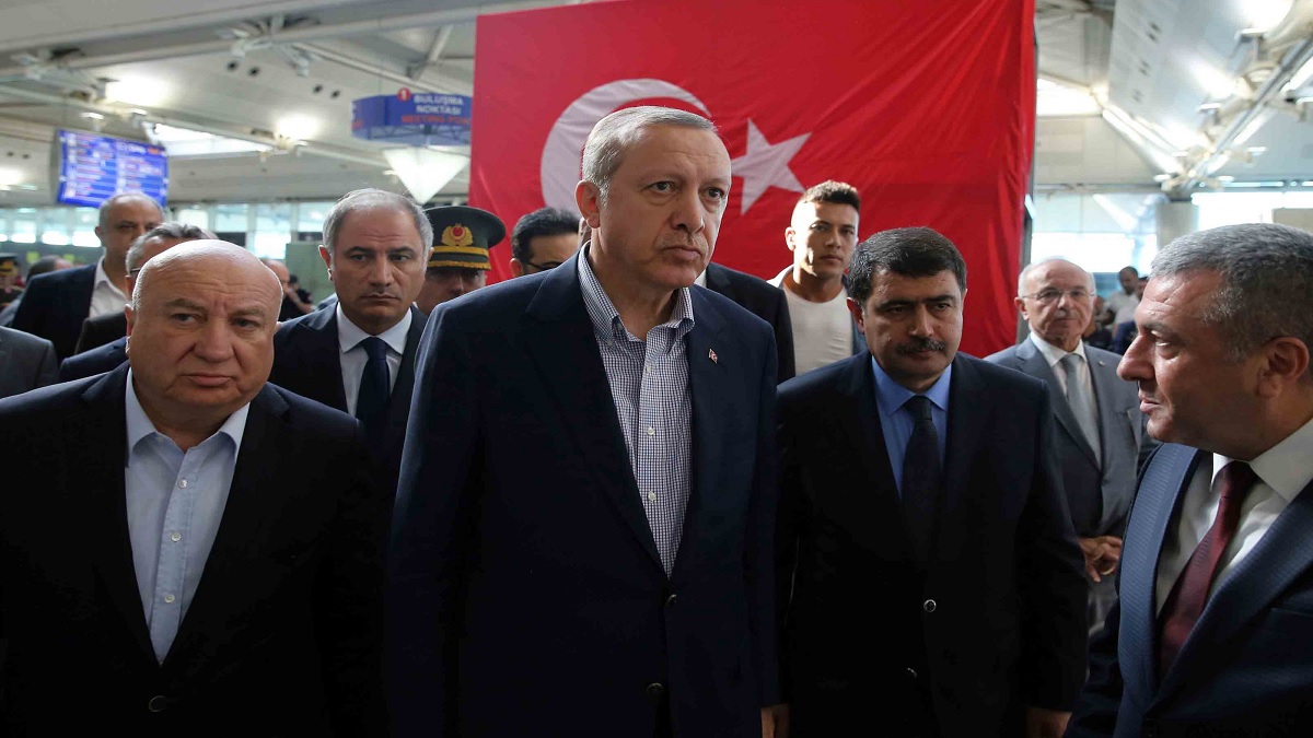 استمرار توقف الرحلات بين تركيا والإمارات يثير التساؤلات