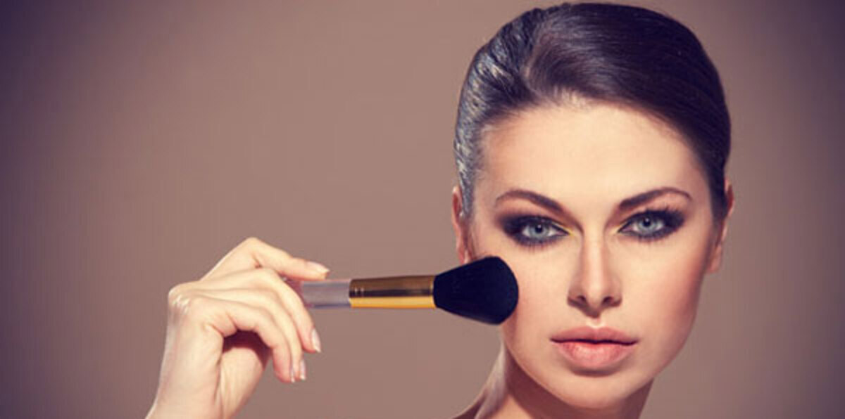 5  ألوان تخفي شحوب البشرة في الشتاء